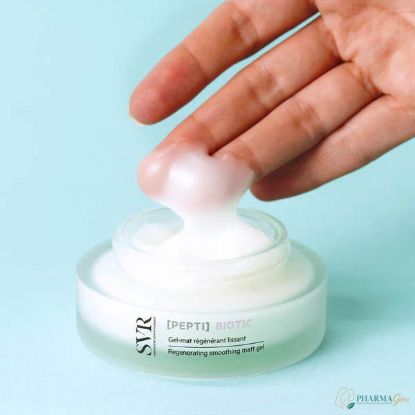 SVR BIOTIC Pepti Gel Mat Régénérant Lissant 50 ml – Gel anti-âge matifiant pour peaux mixtes à grasses, lisse la peau, affine le grain et régénère le teint. Disponible sur PharmGo.